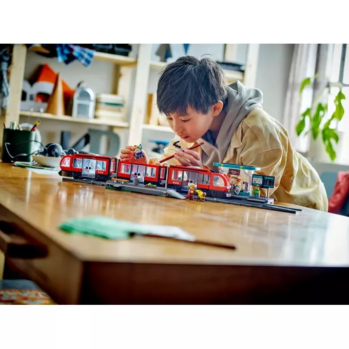 LEGO Klocki City 60423 Tramwaj miejski ze stacją